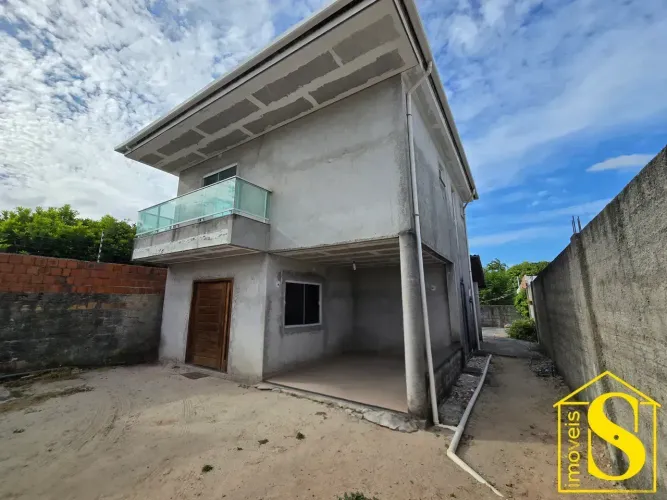 CASA EM AQUIRAZ-CE