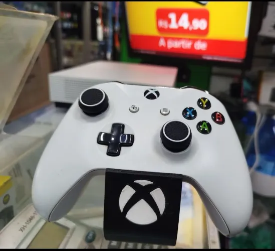 Controle original Xbox one s bem novo 100% somos loja damos garantia só 299,00 passa cartã