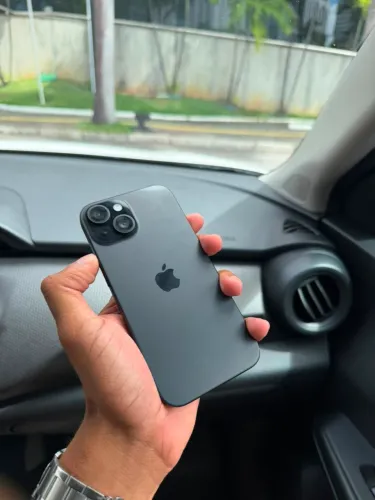 iPhone 15 256 3 meses de uso 