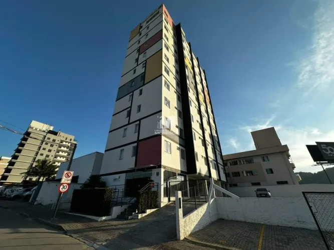 Flat mobiliado no bairro Santa Terezinha em Brusque! Próximo da UNIFEBE.