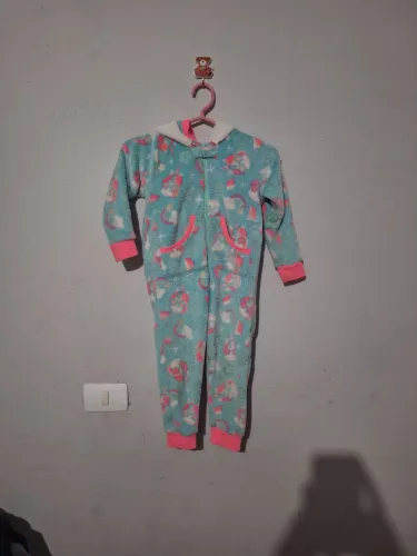 Macacão de menina ramanho 4 Puket