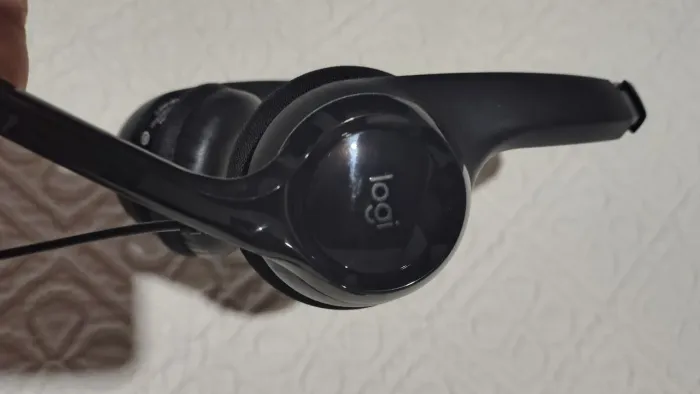 Fone de ouvido Logitech H390