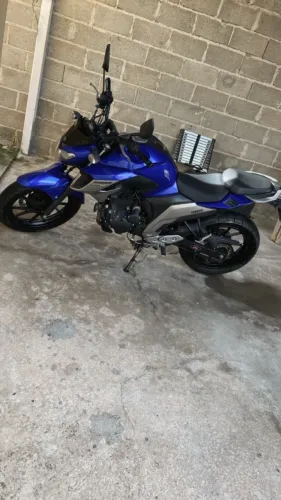 FZ25 2021 azul