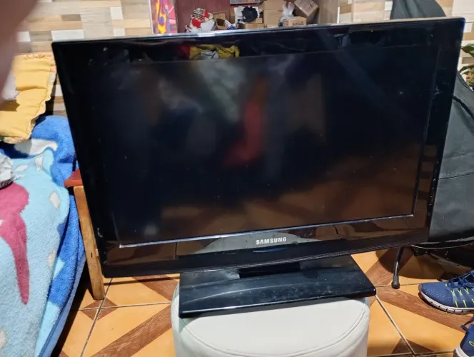 Televisão Samsung 32 polegadas pra concerto 