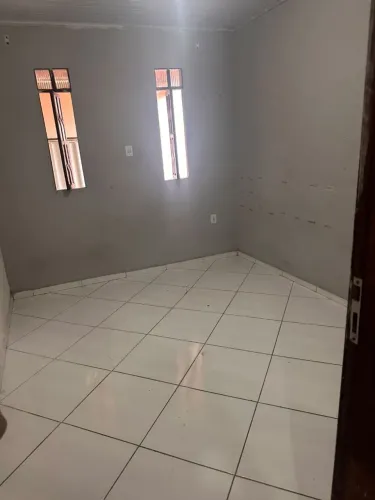 Casa com 2 quartos e Banheiros