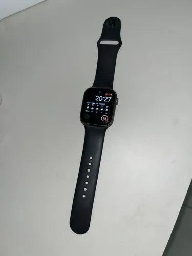 Apple Watch Series 5 (GPS, 44 mm)