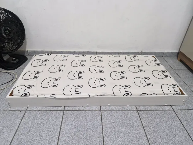 Cama infantil com colchão