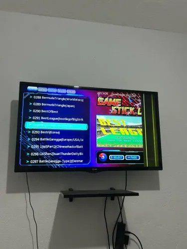 Tv 32 (não é smart) + Game Stick Retrô