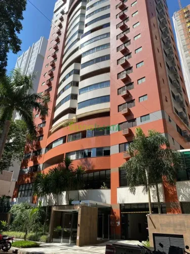 EXCELENTE APARTAMENTO NO ED. MILLENIUM TOWER, PARA MORAR, ZONA 01.