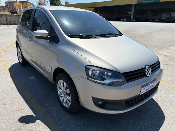 Volkswagen Fox 1.6 MI Total Flex 8V 5P 2013