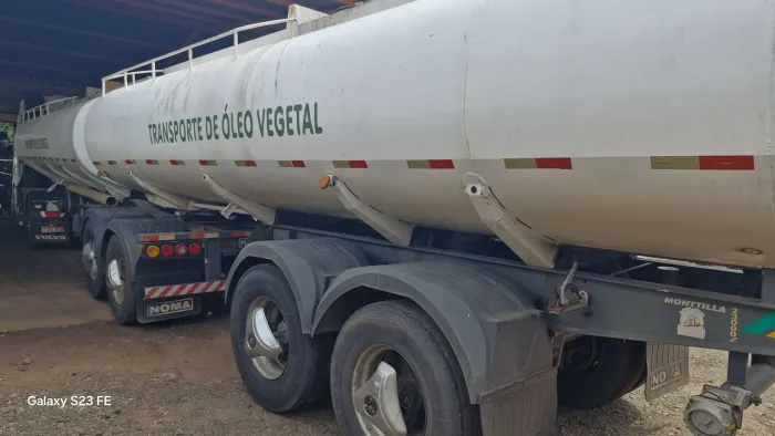 Carreta bitrem tanque