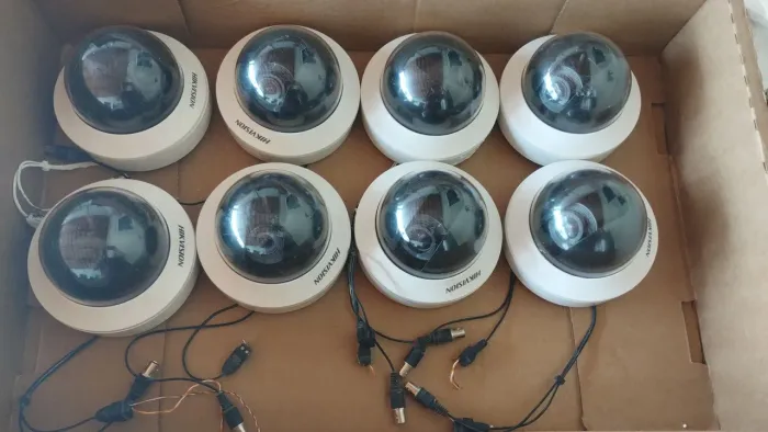 8 câmeras hikvision ds-2ce56cst-avfir