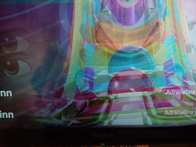 Vendo TV Sony 32 polegadas, *não é smart*, com defeito na tela