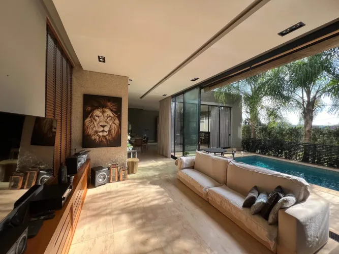 ROYAL FOREST - R$ 2.400.000 - Casa à venda, 3 Suite, 5 Vagas, 229m², Analisa Permuta, Espe
