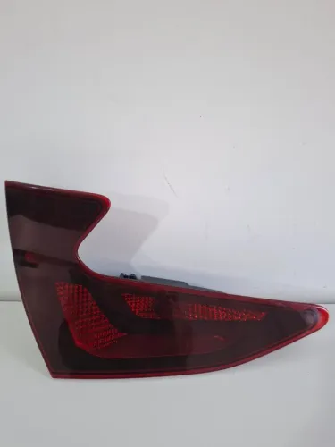 LANTERNA HYUNDAI HB20 HATCH FUME MALA 20 A 22 ESQUERDO USADA