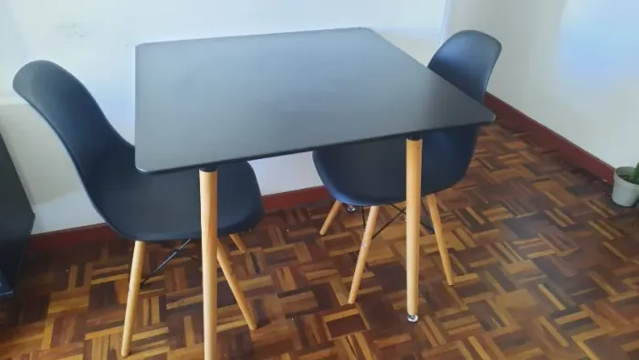 Conjunto mesa + cadeiras