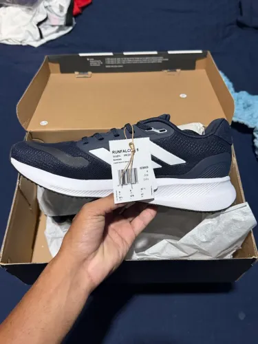 Tênis da adidas original pontuação 41