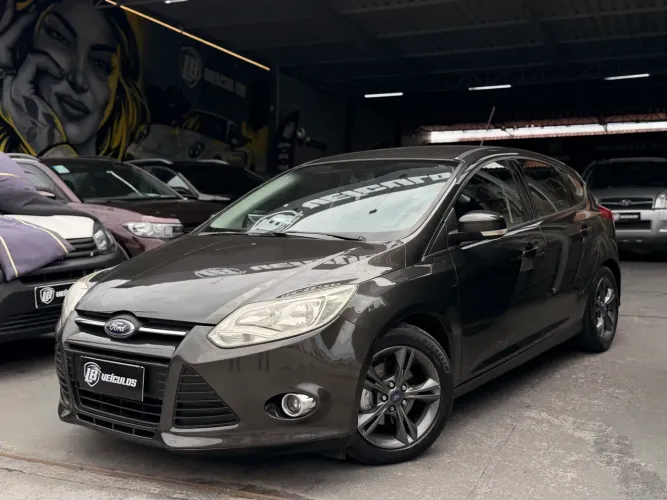 Ford Focus 1.6 S/1.6 SE Flex 16V 5P AUT 2015