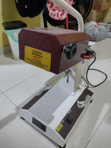 máquina de transfer giro 360° da marca Nasus Believe.