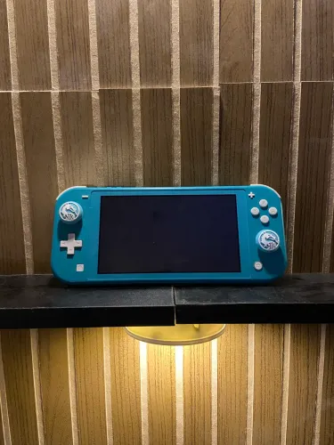 Nintendo Switch Lite desbloqueado +Cartão SD 128Gb