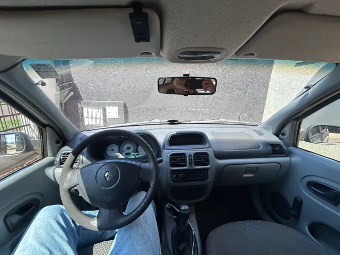 Renault Clio Authentique Hi-flex 1.0 16V 5P 2006