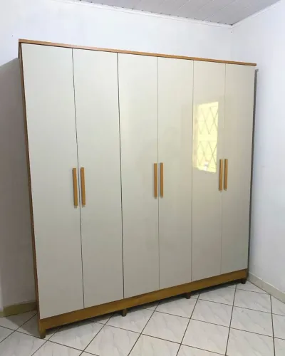 ROUPEIRO CASAL 2,13m/ FRETE GRÁTIS para BH e MONTAGEM