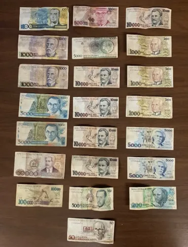 22 cédulas de dinheiro antigo do Brasil