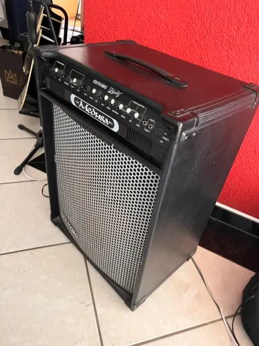 Caixa amplificada Meteoro Medusa 12-RT - 100w RMS