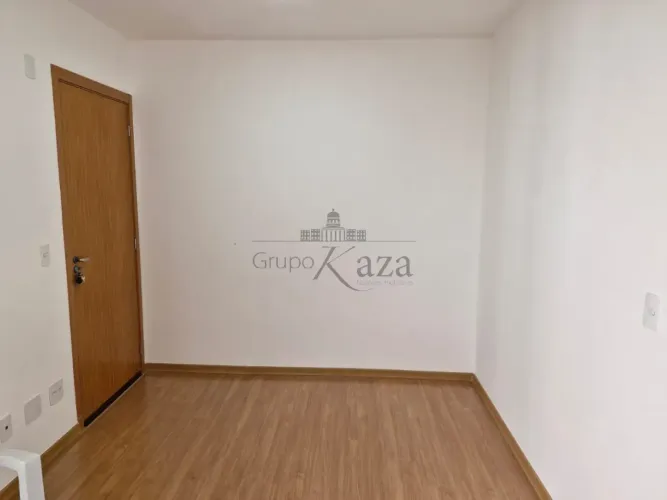 Oportunidade - Apartamento - Condomínio Campo das Margaridas - Bom Retiro - 2 Dormitórios