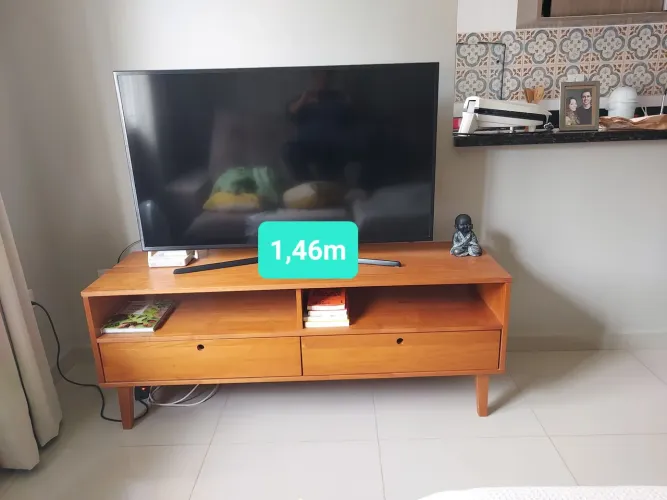 Conjunto rack para TV e criado mudo em madeira