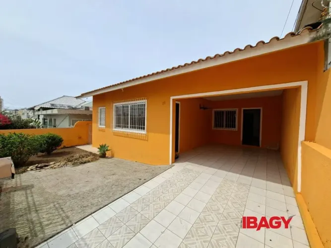 Excelente Casa 3 dormitório(s) em Estreito - Florianópolis