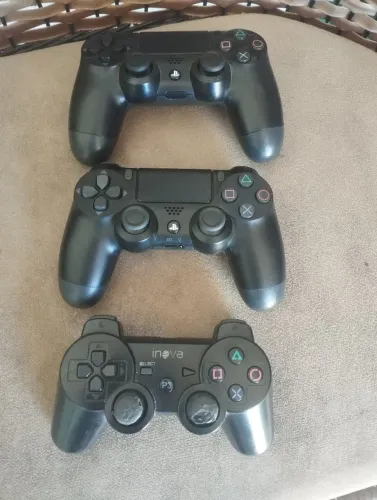 Controle PS4 defeito para retirada de peças 
