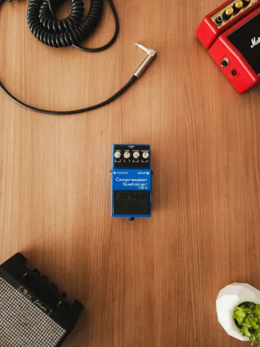 BOSS Compression/Sustainer CS-3