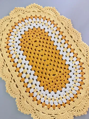 Tapete em crochê tons de amarelo