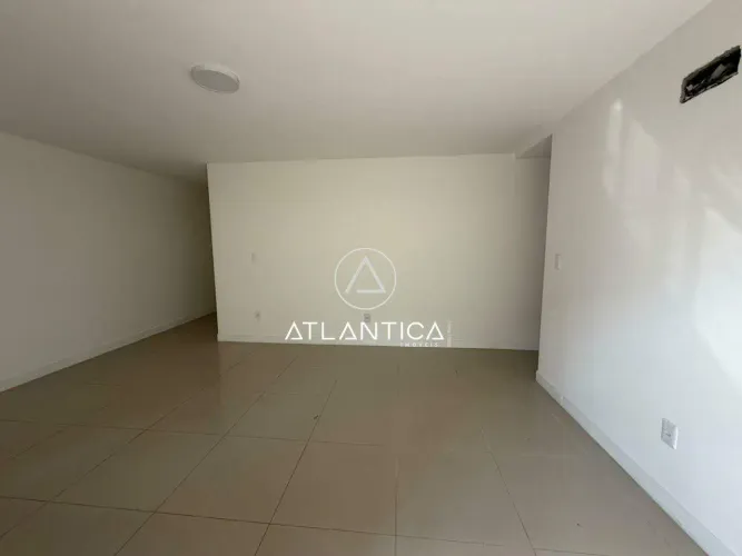 Atlantica Imóveis tem excelente Apartamento à Venda na Praia Campista, Macaé/RJ