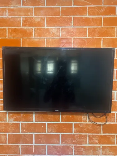TV AOC Roku TV Smart 32?