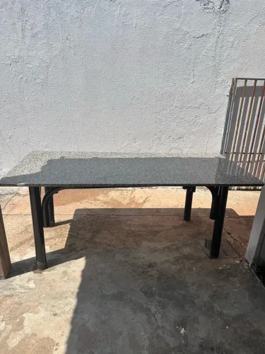 Mesa Itália (de pedra)
