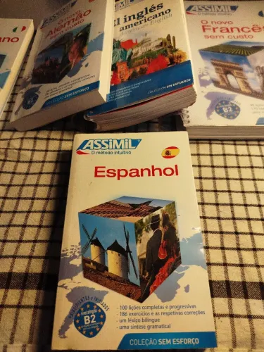 Curso Raro de Espanhol Método Assimil com áudio