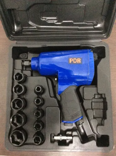 Chave de Impacto Pneumática com Maleta e 14 Acessórios - 90psi 1/4 