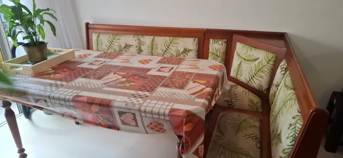 Canto Alemão com 3 Cadeiras e Mesa