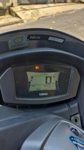 Yamaha Nmax conected se 2024