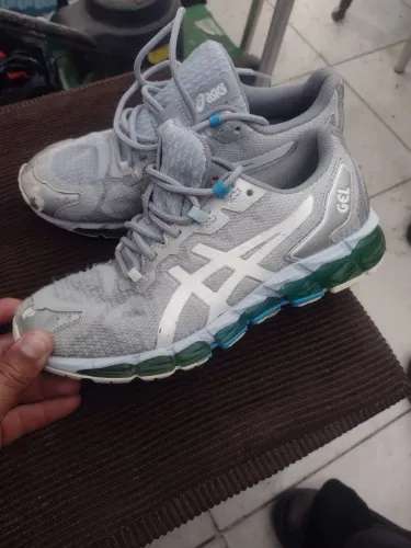 Tênis Asics feminino 