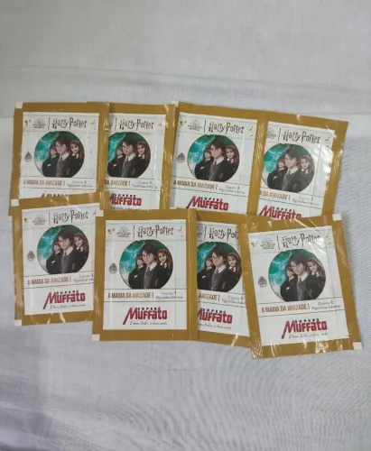 8 pacotes figurinhas Harry Potter lacrados 