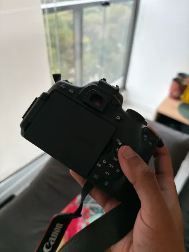 Cânon Rebel T6i