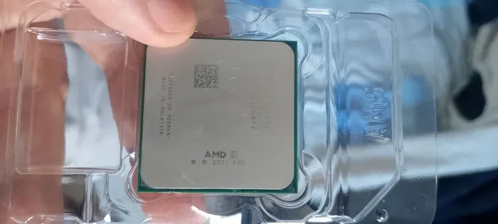 Kit AMD FX-8300 + ASUS M5A97 LE R2.0 + 16GB RAM + Fonte 550W