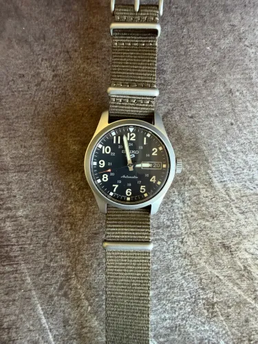 Relógio Seiko Sport 5 Field SRPJ85