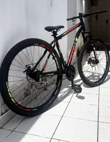 Bicicleta aro 29 - pouco usada