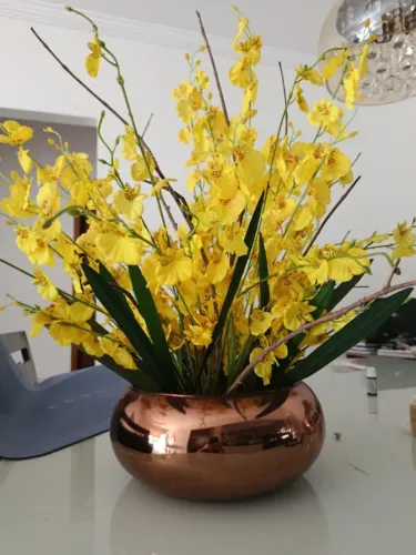 Vende se vaso decorativo de flores artificiais