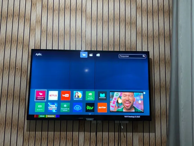 TV televisão Philips 32 polegadas smart hdmi