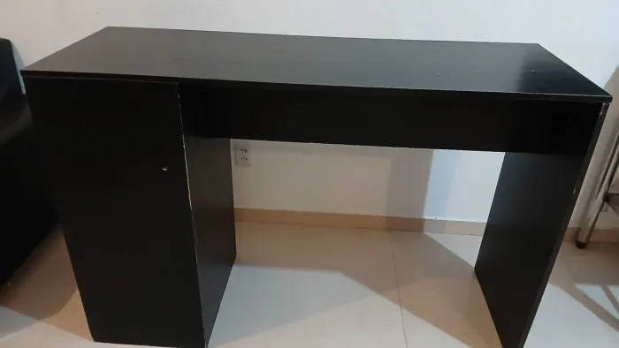 Mesa americana / balcão alto com nichos - 1,40m